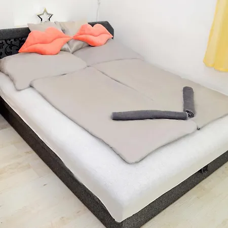 Apartment Lorabel Apartmanhaz Heviz