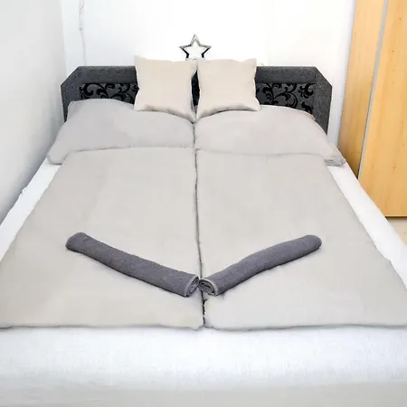 Lorabel Apartmanhaz Heviz