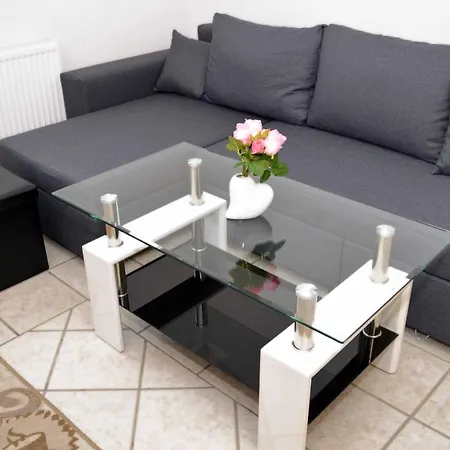 Lorabel Apartmanhaz Apartment Heviz