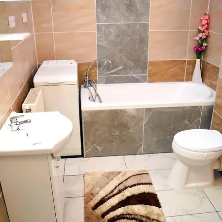 アパート Lorabel Apartmanhaz ヘーヴィーズ