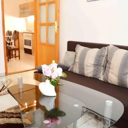 Lorabel Apartmanhaz Apartment *