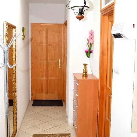 Lorabel Apartmanhaz Heviz