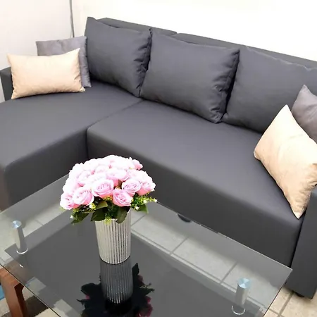 Apartment Lorabel Apartmanhaz
