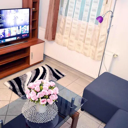 Lorabel Apartmanhaz Apartment Heviz