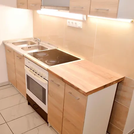 Apartment Lorabel Apartmanhaz Heviz