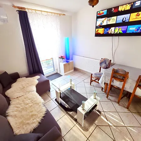 Lorabel Apartmanhaz Heviz