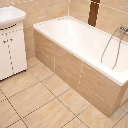 Apartment Lorabel Apartmanhaz Heviz