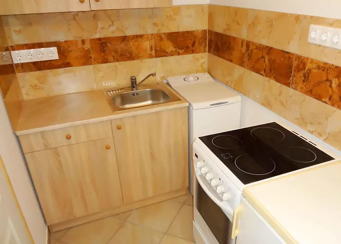 Lorabel Apartmanhaz Апартаменты