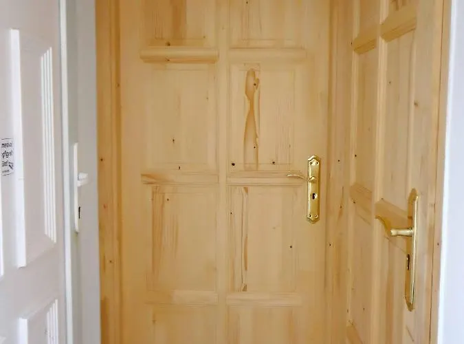 Апартаменты Lorabel Apartmanhaz *