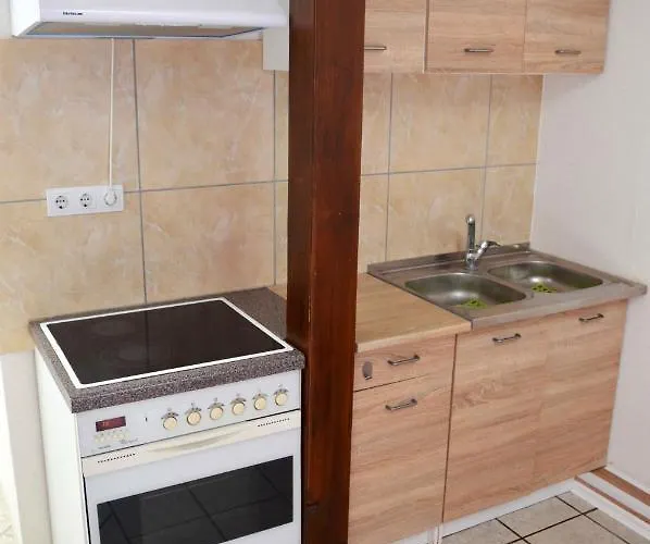 Lorabel Apartmanhaz Апартаменты *