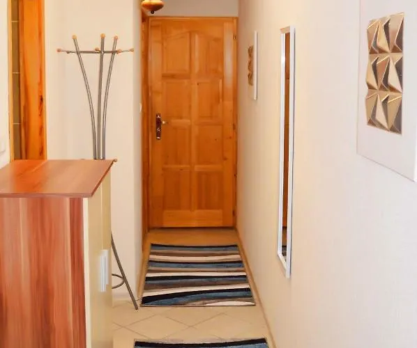 Lorabel Apartmanhaz Апартаменты *