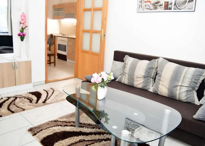 Apartmán Lorabel Apartmanhaz