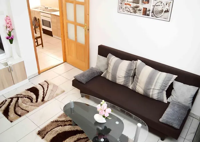 Apartmán Lorabel Apartmanhaz