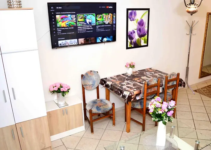 Apartmán Lorabel Apartmanhaz